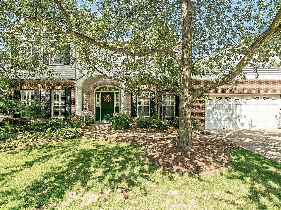 1st image of 827 Mallard Woods Dr