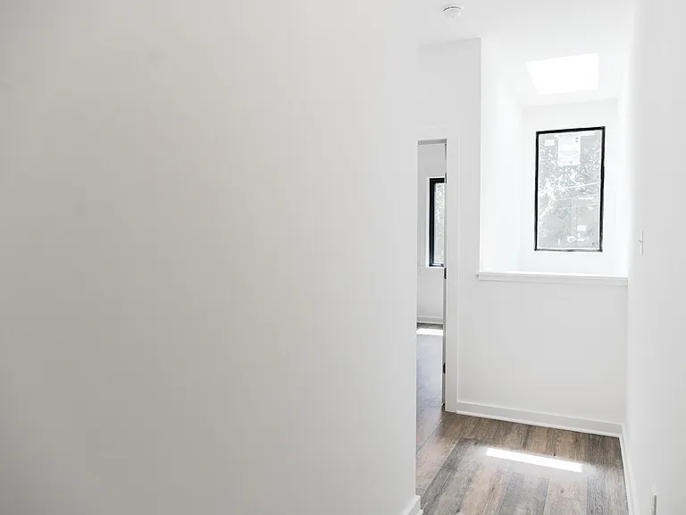 1260 Parkwood Ave — Photo 39