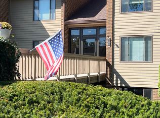 109 Knoll Ct APT E, Noblesville, IN
