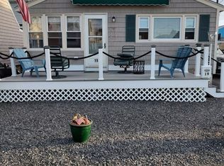 19 Bittersweet Ln, Hampton, NH 03842