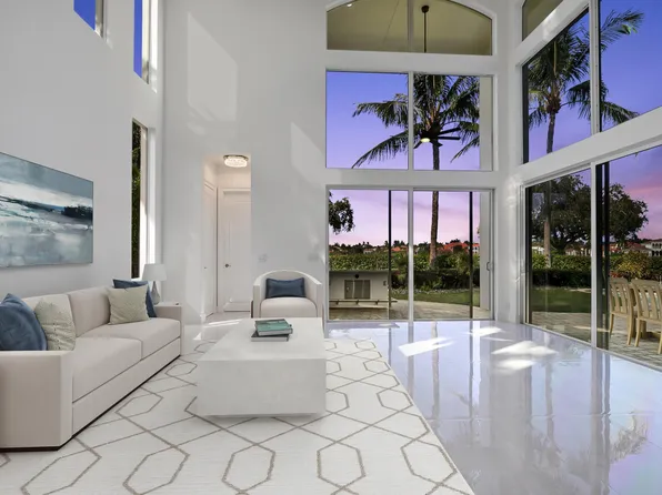 626 Hermitage Cir, Palm Beach Gardens, FL 33410