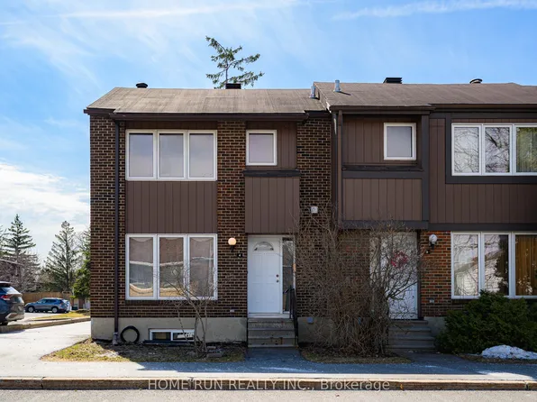 2111 Montreal Rd #4, Ottawa, ON K1J 8M8