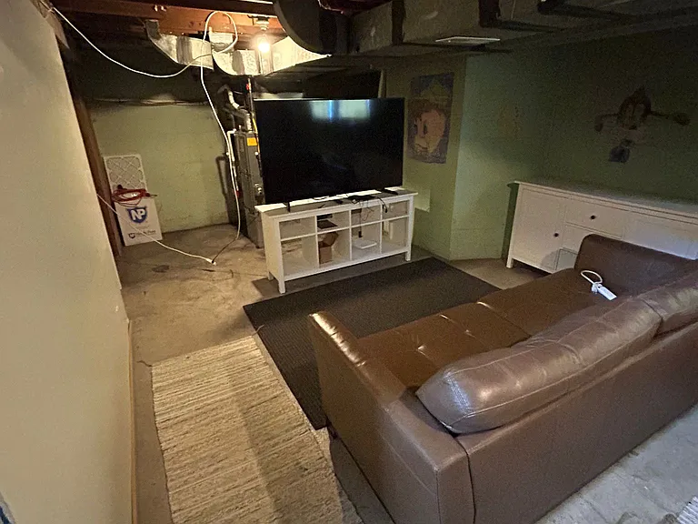 430 Jason Ave N — Photo 26