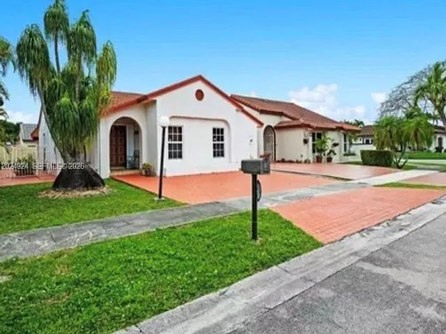 13440 SW 28th St — Photo 10