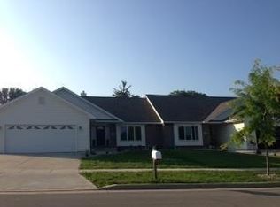 602 Wheatland Dr, Cambridge, WI 53523