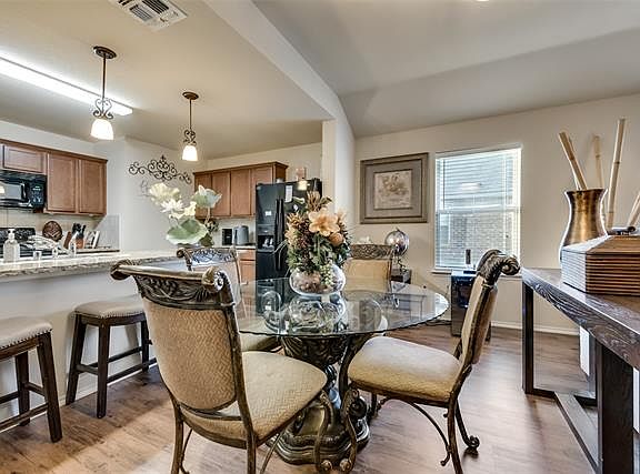5th image of 2896 Highland Meadows Dr
