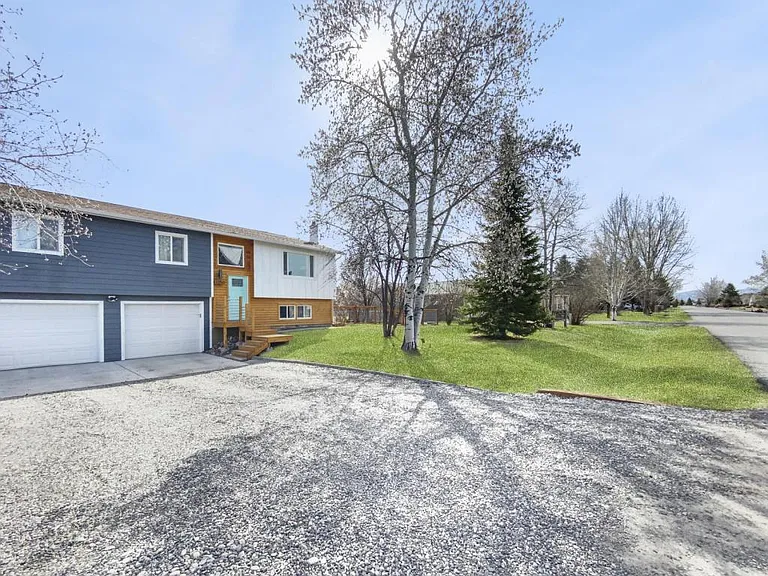 3250 W Hollyhock Dr — Photo 1