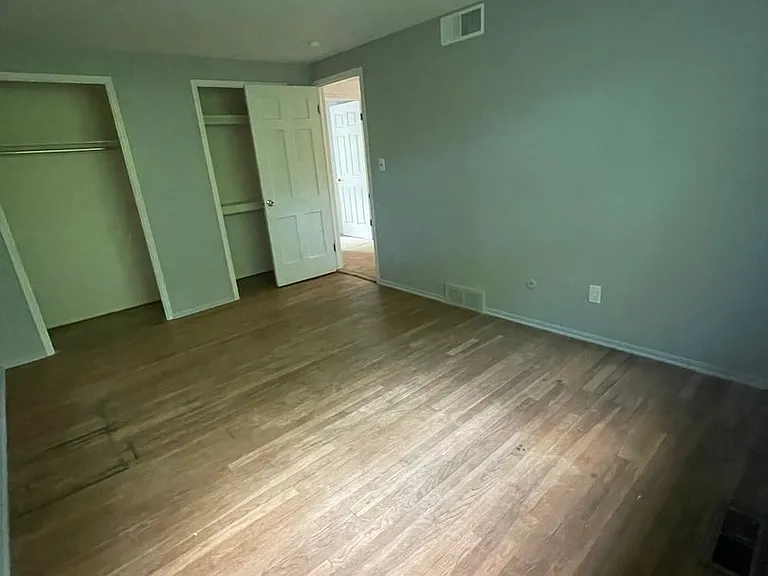 2163 Yorktown Dr — Photo 36