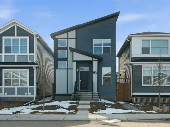 49 E Lucas Grv NW, Calgary, AB T3P 1R4
