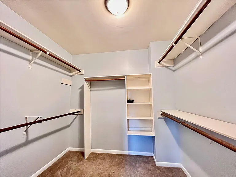 11407 Briar Rose Dr — Photo 22
