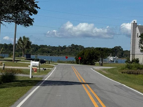 5th image of 330 Live Oak Road