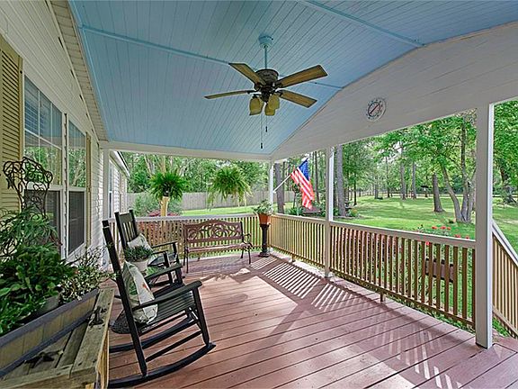 4th image of 25200 Rolling Hills Dr