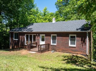 722 E F St, Newton, NC 28658
