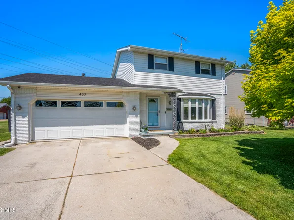403 Park Ln, Walbridge, OH 43465