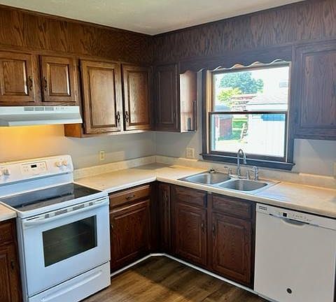 17 Beck Mill Rd - Kitchen 2