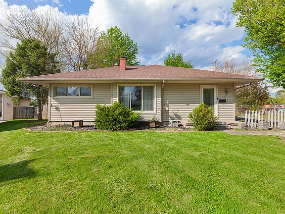 3rd image of 260 Renfrew Ave
