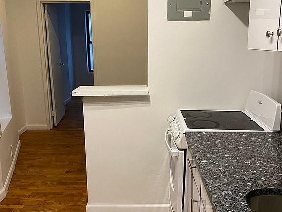 5th image of 454 W 36th St #4WR