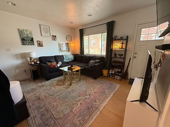 2nd image of 3427 Denny St