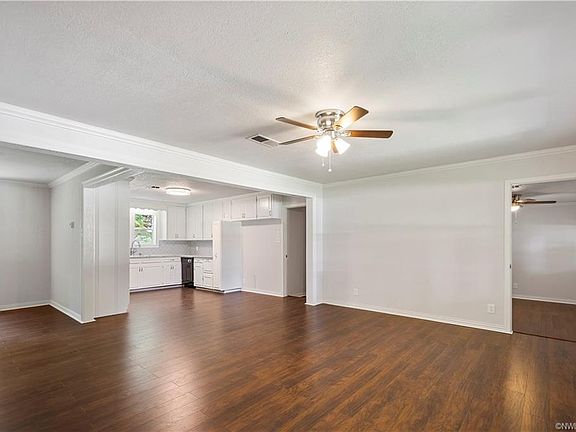 4th image of 8912 Rosewood Ln