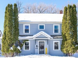 915 4th St S, Moorhead, MN 56560