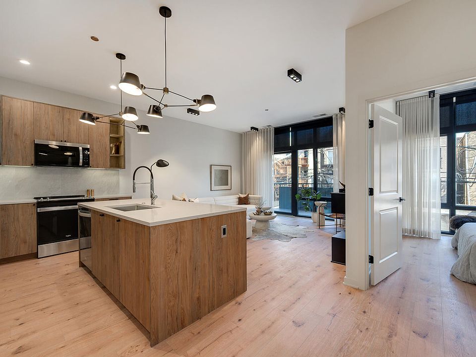 1st image of 1235 N Ashland Ave #202
