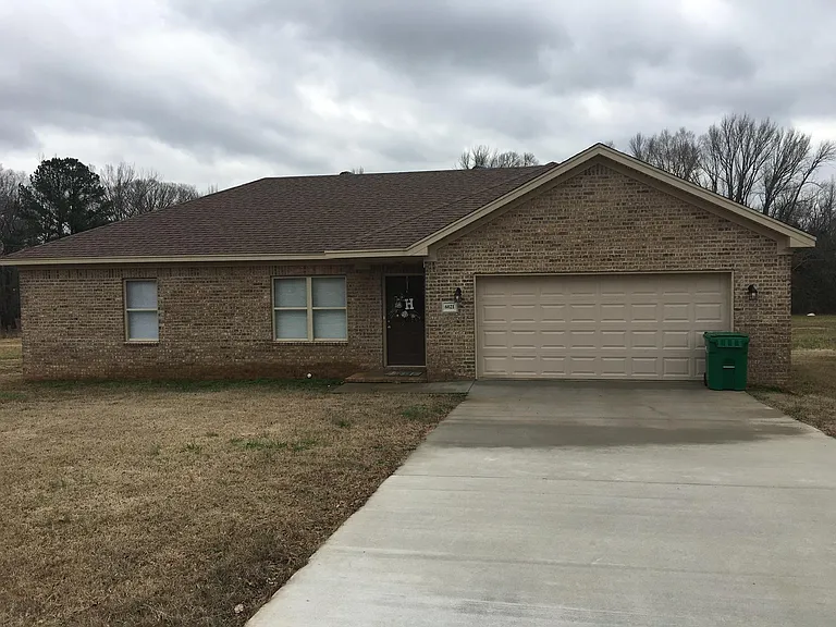 6025 Noble Rd — Photo 1