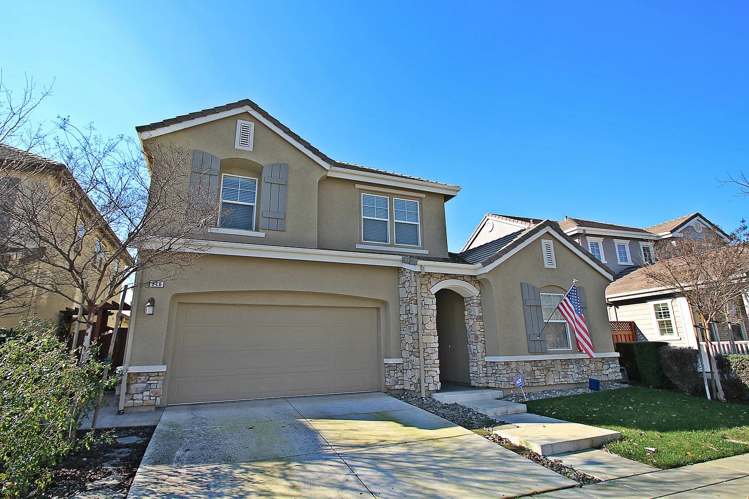 516 W Bonaventure Way photo 1