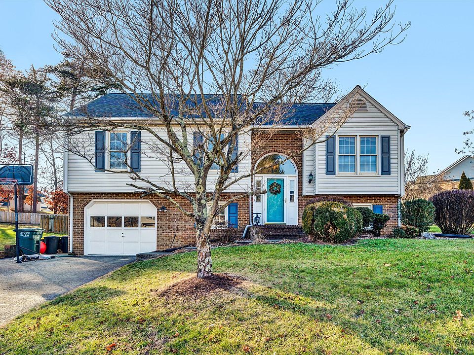 1st image of 325 N Mill Ct