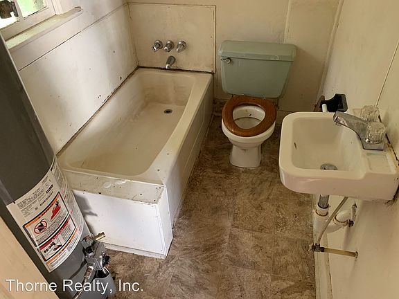 5th image of 413 N Tillery St