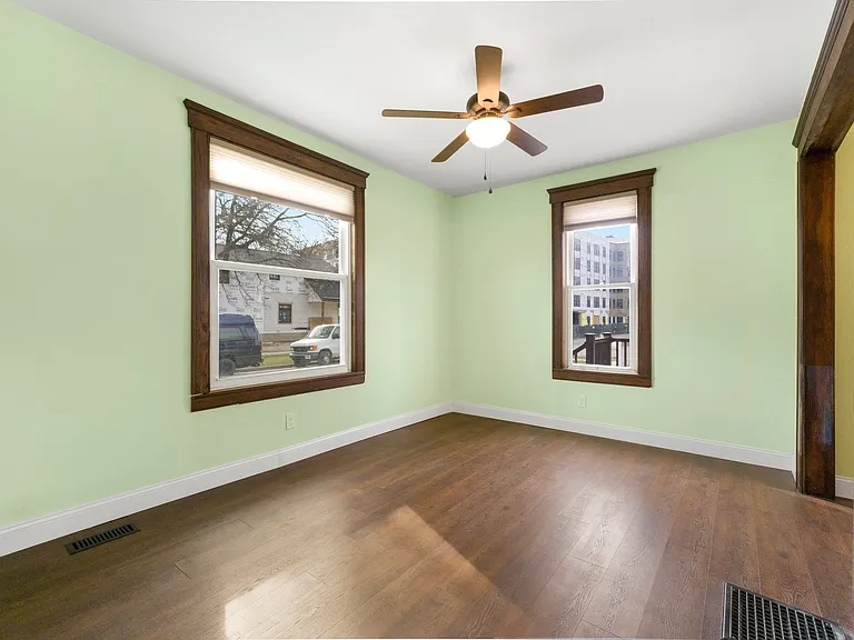 1216 Jackson St — Photo 5