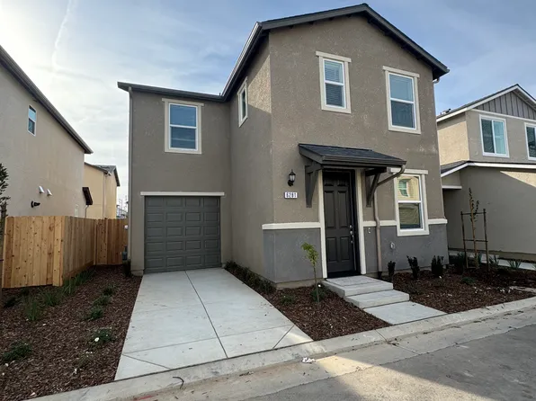 6281 E Malbec Dr, Fresno, CA 93727