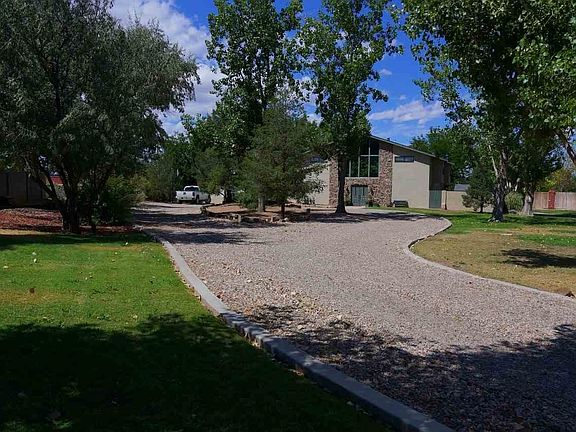 2nd image of 415 Tierra Berrenda Dr