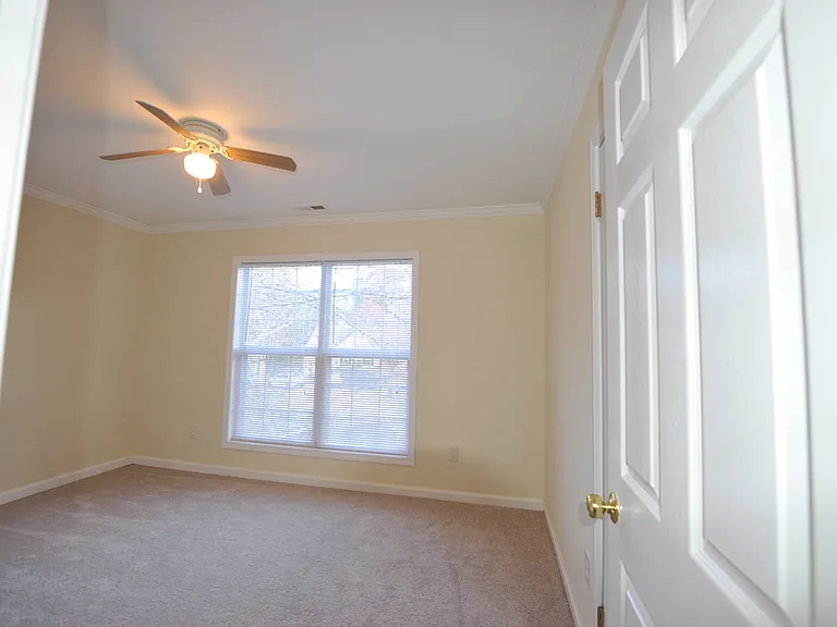 Guest bedroom 1