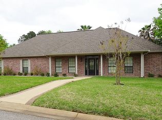 400 Lakeview Ln, Nacogdoches, TX 75965
