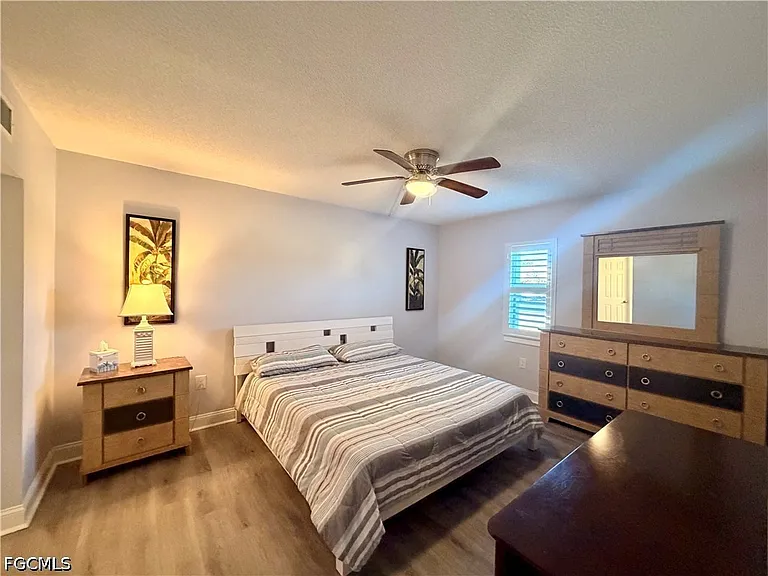 4912 Vincennes St #103 — Photo 21