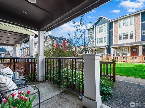 3280 SW Graham Street #602, Seattle, WA 98126