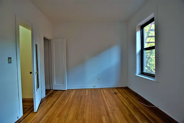 Rented by NYC Realty Brokers LLC | media 47
