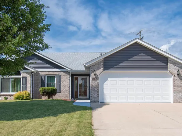 1503 Knoll Crest Dr, Kendallville, IN 46755