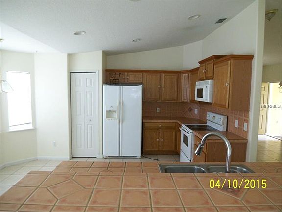 4th image of 913 Albertville Ct
