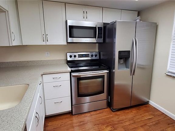 3rd image of 5030 Terrace Palms Cir Unit 202