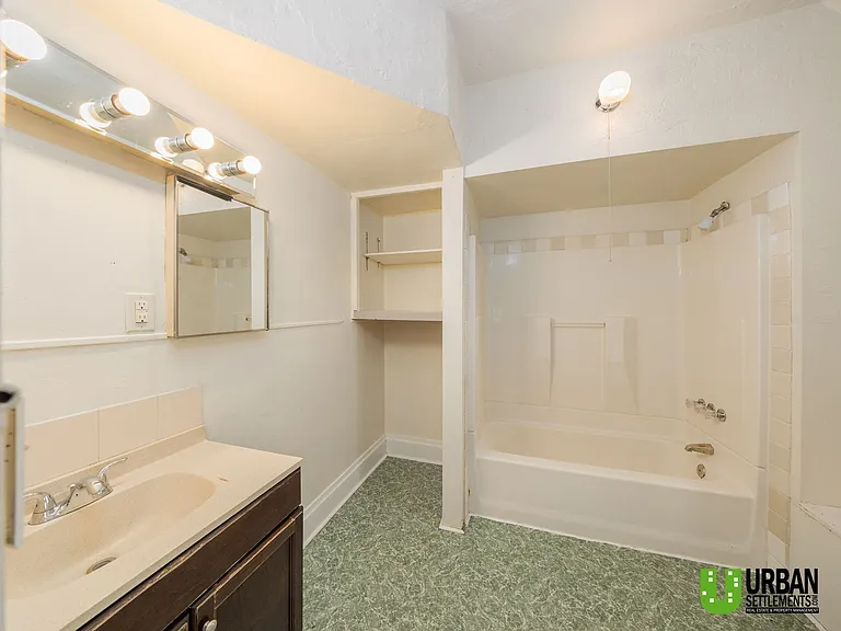 828 W Cleveland Ave — Photo 4