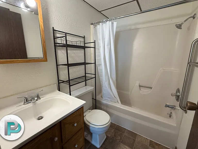 464 N 3rd St #4 — Photo 9