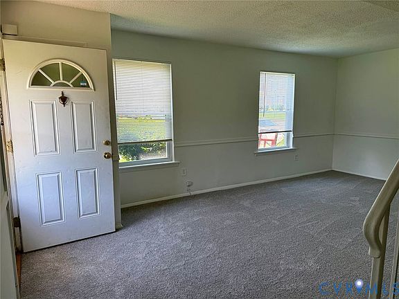 5th image of 317 Bernie Ct