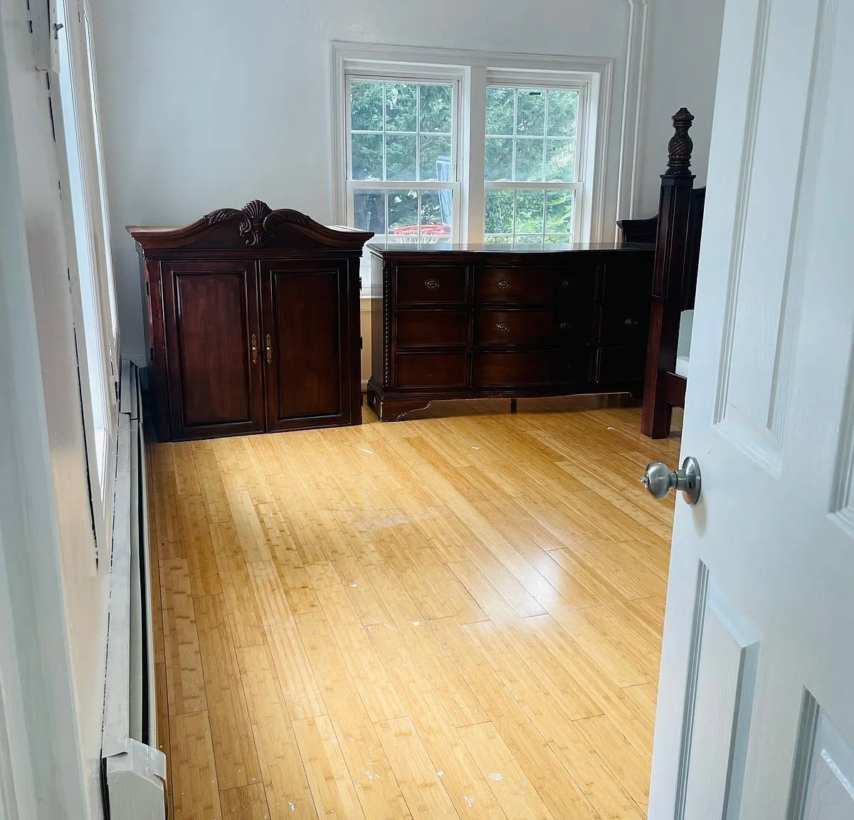 3 bed, 1.0 bath, 1278 sqft, $2,600 — Photo 3