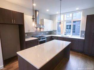 172 107th Ave SE, Bellevue, WA 98004