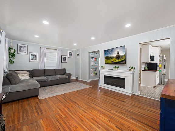 5th image of 3385 Kingston Ave