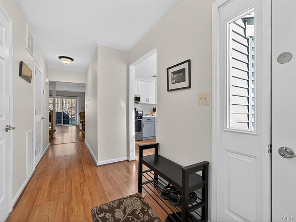 3rd image of 223 Eagleton Drive