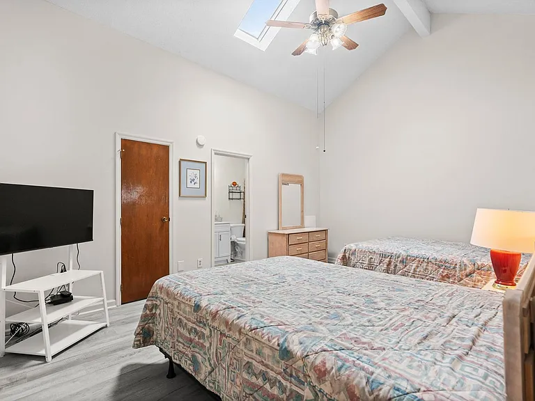 1890 Auburn Ln #29E — Photo 26