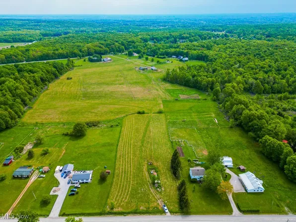 Hosmer Rd, Middlefield, OH 44062
