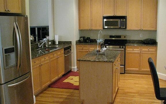 3rd image of 4717 McKinney Ave #B